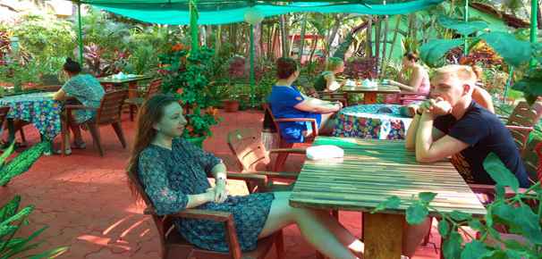 Guests in the Garden for Breakfast